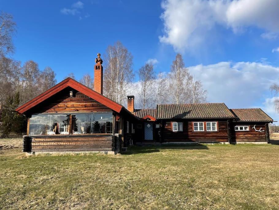 Lake Lodge Roennaes Лександ Екстериор снимка