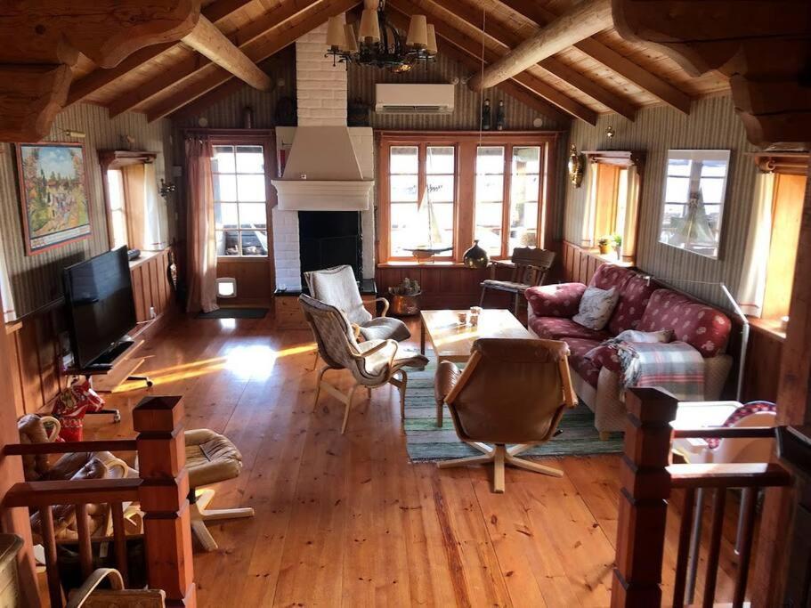 Lake Lodge Roennaes Лександ Екстериор снимка