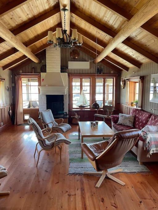 Lake Lodge Roennaes Лександ Екстериор снимка
