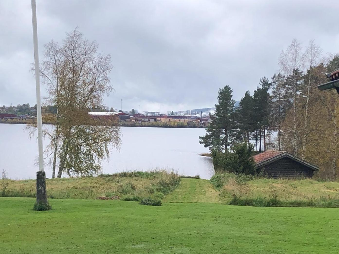 Lake Lodge Roennaes Лександ Екстериор снимка